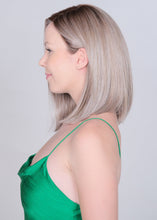 Load image into Gallery viewer, Alpha Blend Wig by Belle Tress