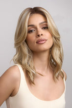 Load image into Gallery viewer, https://cdn.shopify.com/s/files/1/1025/3631/files/Amore-Maude-Rose-Gold-R-Front1.jpg?v=1774646674
