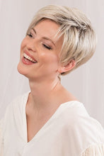 Load image into Gallery viewer, Estetica Wigs - Jett
