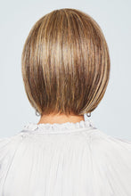 Load image into Gallery viewer, Simply Charming Bob Tru2Life Synthetic Layered Bob Wig Average
