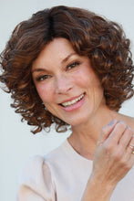 Load image into Gallery viewer, Jon Renau Wigs - Alanna (#5905)
