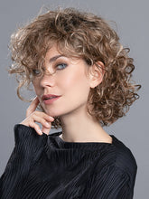 Load image into Gallery viewer, Loop | Changes Collection | Synthetic Wig Ellen Wille
