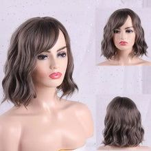 Load image into Gallery viewer, quinn wavy heat resistant bob wig 10a-68
