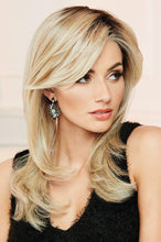 Load image into Gallery viewer, Raquel Welch Wigs - Spotlight - Petite
