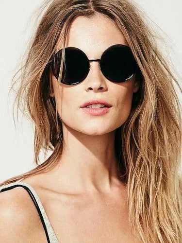 round fashion sunglasses