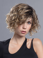 Load image into Gallery viewer, Turn | Changes Collection | Synthetic Wig Ellen Wille
