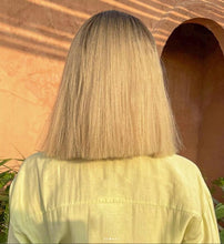 Load image into Gallery viewer, Medium Length Blonde Wig with Bangs Wig Store
