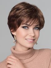 Load image into Gallery viewer, Gold | Hair Power | Synthetic Wig Ellen Wille
