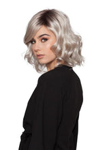 Load image into Gallery viewer, 584 Kylie by Wig Pro: Synthetic Wig WigUSA
